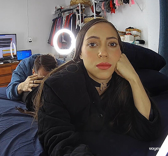 Screenshot 2023-06-01 at 09-21-50 Guest bedroom camera at Sophia Elon Claudia reallifecam apartment at Voyeur House TV (cam110)