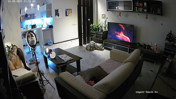 realm64-cam15-1766953909