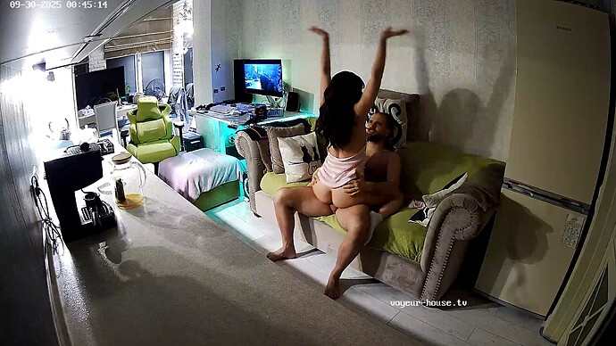 realm35-cam12-1759182343