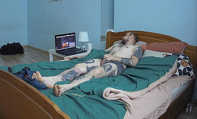 Screenshot 2023-08-06 at 11-51-28 Bedroom camera at Lelya Mult reallifecam apartment at Voyeur House TV (cam18)