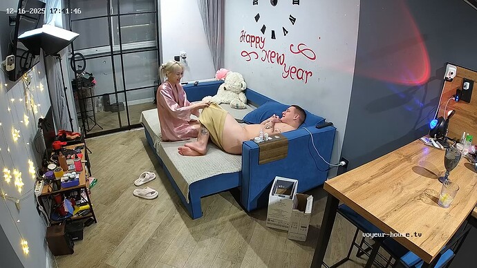 RosyAleks-20251216-02