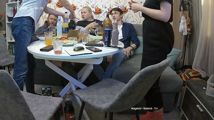 realm18-cam14-1763581869