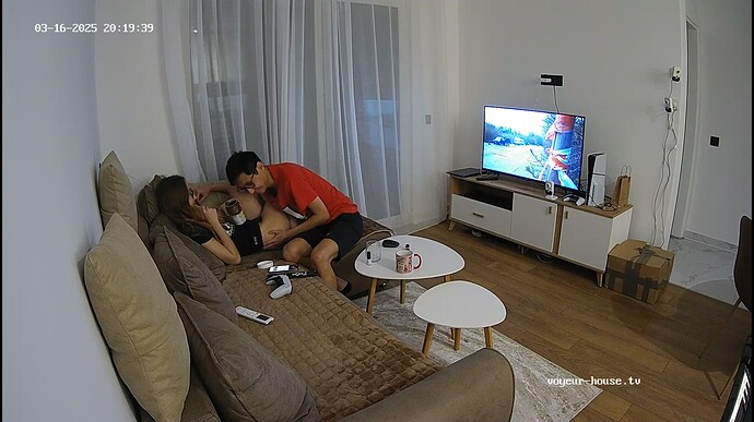 Ashampoo_Snap_dimanche 16 mars 2025_20h20m16s_011_Living room camera at Marianthi reallifecam apartment at Voyeur House TV (cam14) - Google Chrome