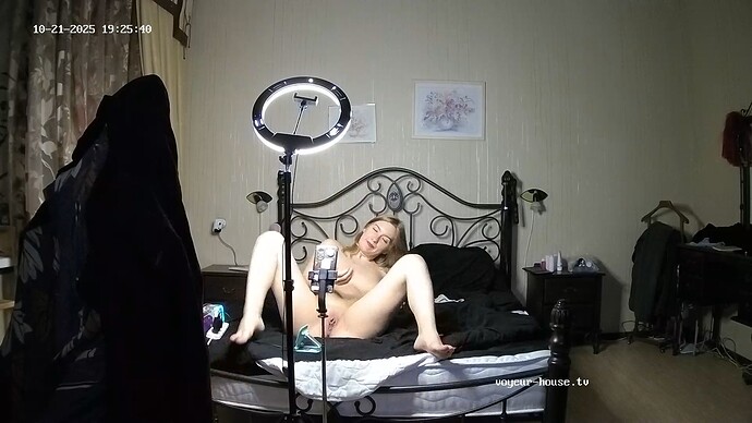 realm64-cam18-1761096801