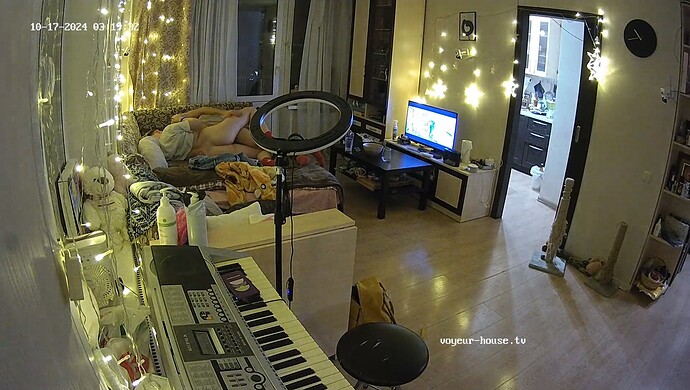 realm7-cam13-1729125237