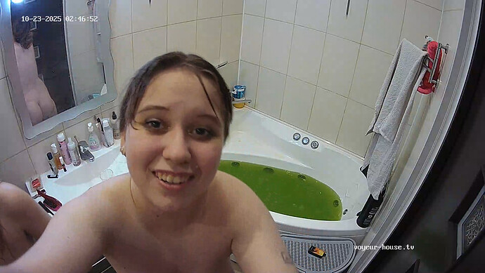 realm64-cam110-1761199875