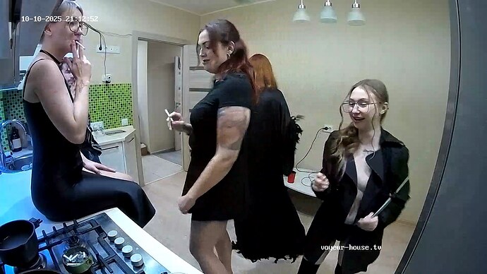 EvelynLippo-20251010-02