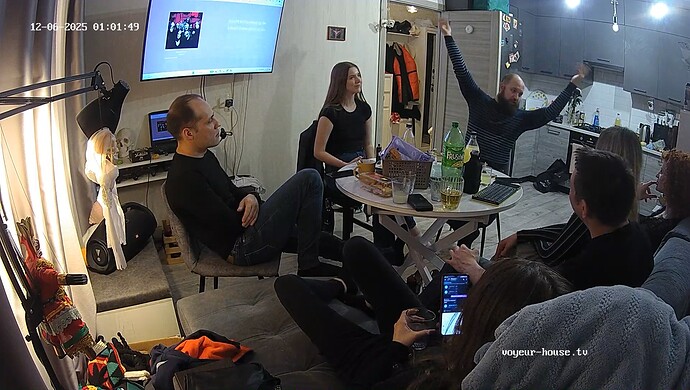 realm18-cam13-1764972421