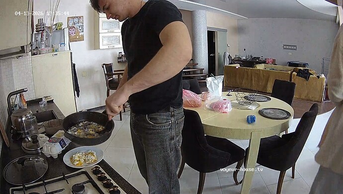 realm8-cam11-1776084473