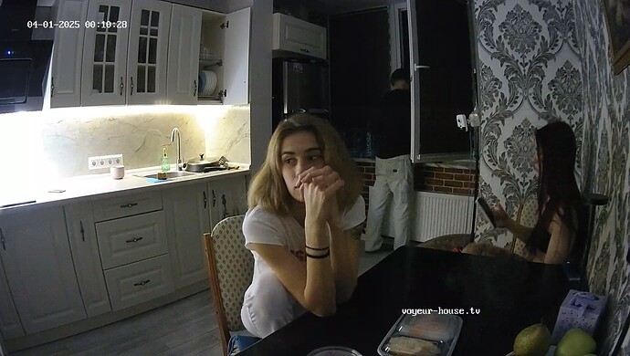 realm8-cam12-1743455465