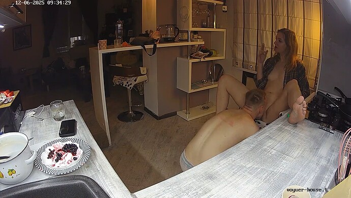 realm64-cam11-1765002987