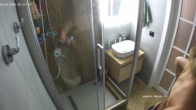 realm94-cam19-1761015702