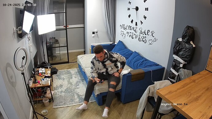 realm94-cam13-1761328172