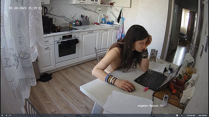 Ashampoo_Snap_jeudi 18 mai 2023_14h34m46s_001_Finley & Francesca apartment with reallifecam cameras at Voyeur House TV - Google Chrome