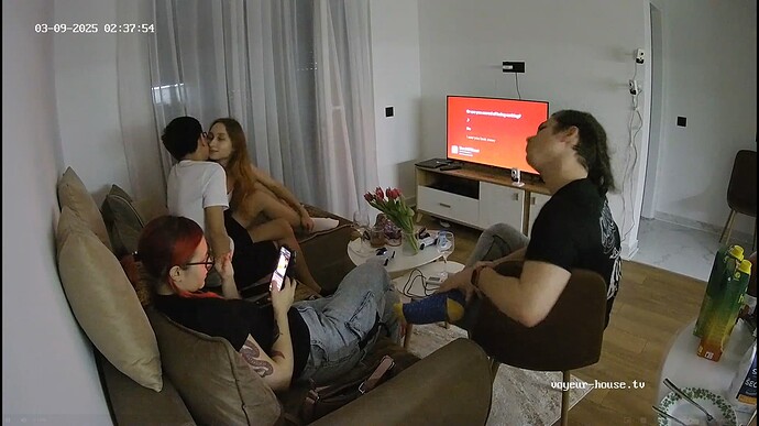 Ashampoo_Snap_dimanche 9 mars 2025_2h38m13s_004_Living room camera at Marianthi reallifecam apartment at Voyeur House TV (cam14) - Google Chrome