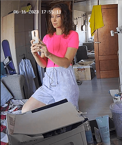 Screenshot 2023-06-16 at 11-07-01 Guest bedroom camera at Sophia Elon Claudia reallifecam apartment at Voyeur House TV (cam110)