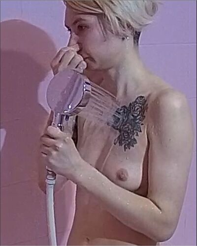 Slia_230223_nipples_bathroom_@_Tonk_realm19_04