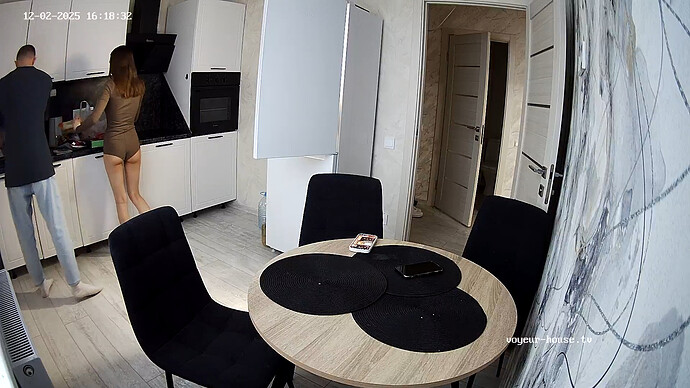 realm13-cam11-1764700111