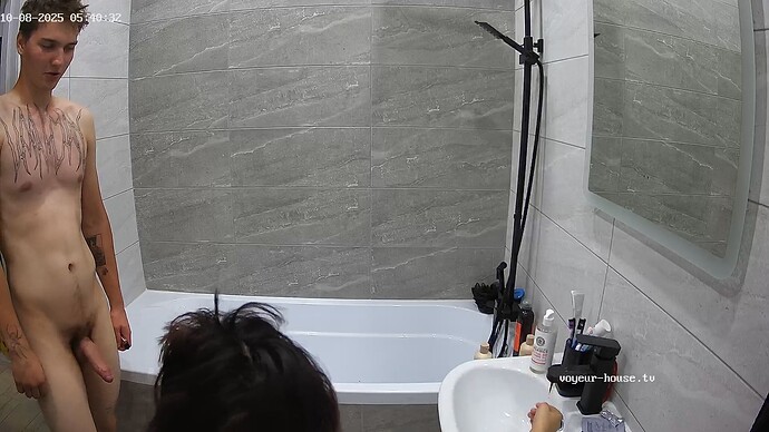 realm5-cam19-1759894273