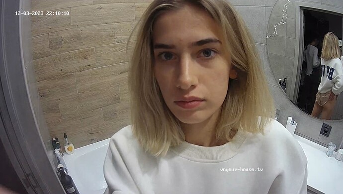 realm8-cam19-1701634250