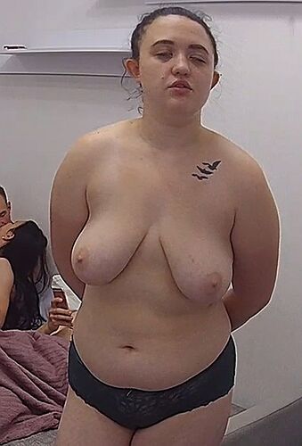 Jeri_230527_nipples_couch_@_Flora_realm1_01