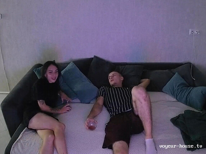 Screenshot 2023-08-25 at 18-48-29 Living room camera at Ceres reallifecam apartment at Voyeur House TV (cam14)