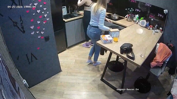 realm108-cam11-1777135584