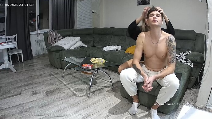 realm126-cam14-1764966872