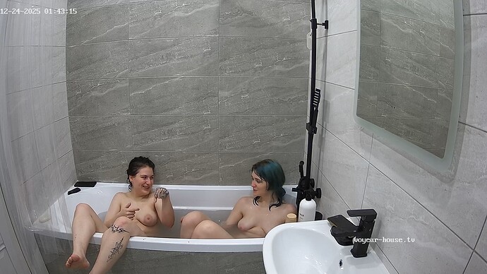 realm5-cam19-1766530346