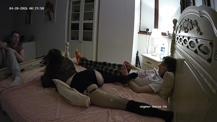 realm8-cam18-1776633638