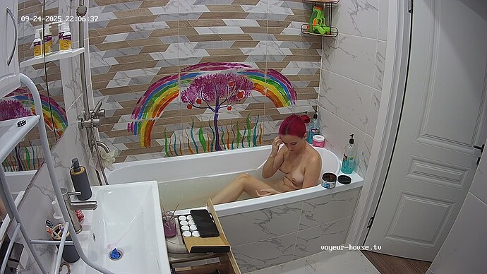 realm42-cam19-1758773791