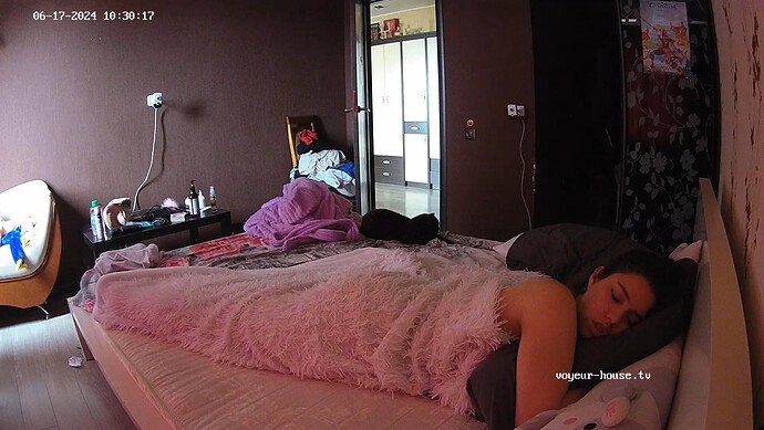 realm11-cam18-1718609441