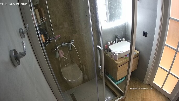 realm94-cam19-1758320956