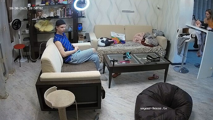 realm64-cam14-1761846664