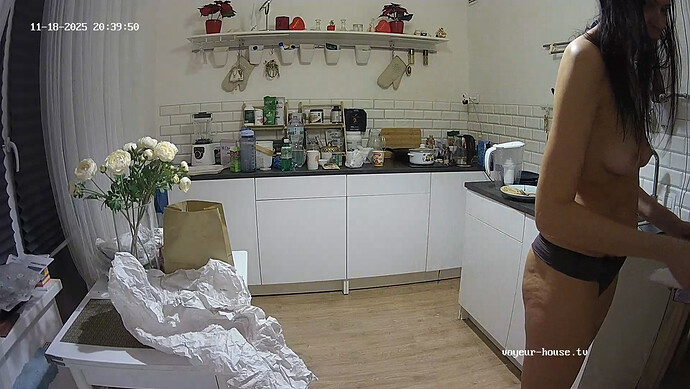 realm72-cam12-1763488239