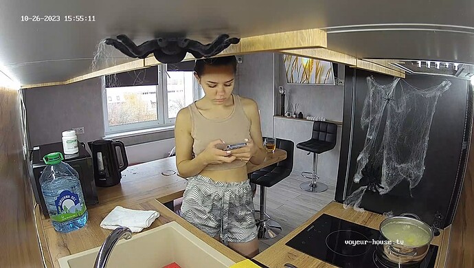 realm1-cam12-1698325085