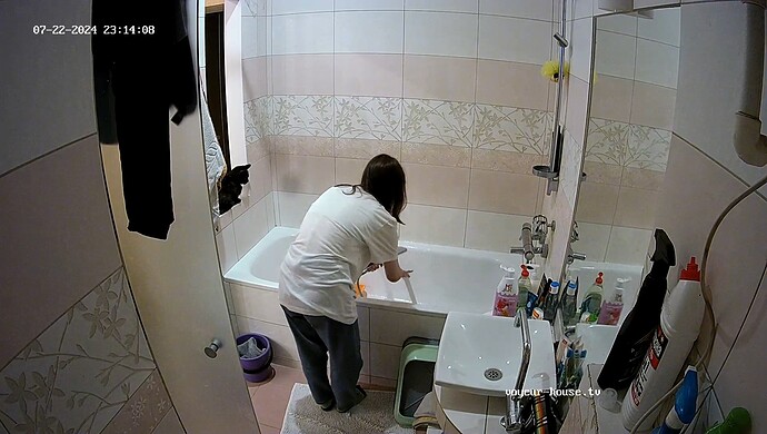 realm69-cam19-1721675655