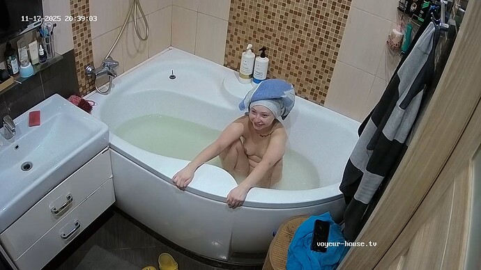 realm62-cam110-1763472289