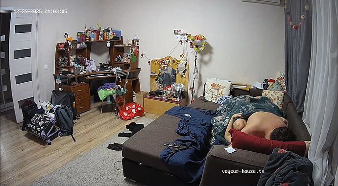 Waldo_251229_Agnieszka_fucking_livingroom_@_Camille_Pure_Kitty_realm71_01