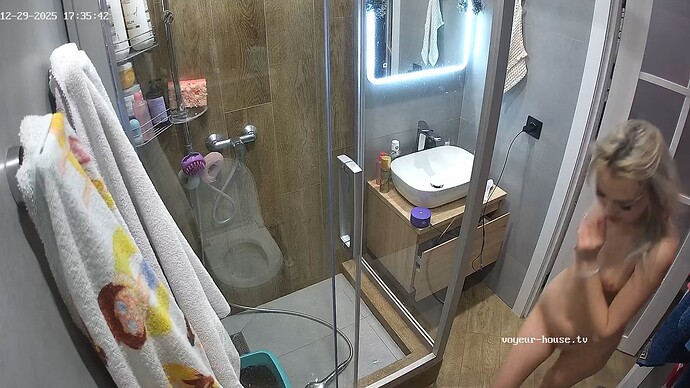 realm94-cam19-1767019303