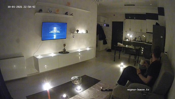 realm165-cam14-1790886149