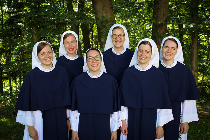 new-novice-group-photo-1-e1563827122295