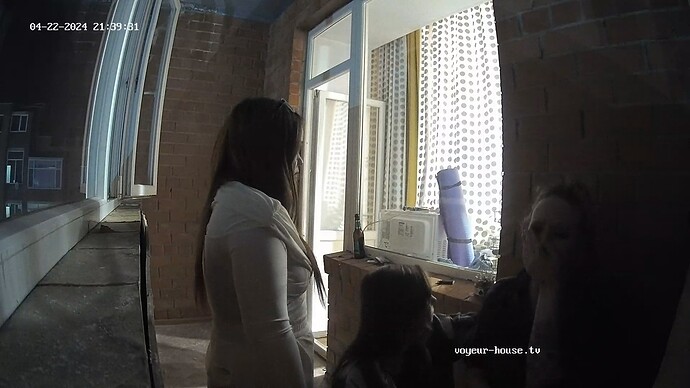 realm12-cam111-1713804233