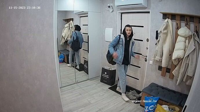 realm1-cam111-1700079902