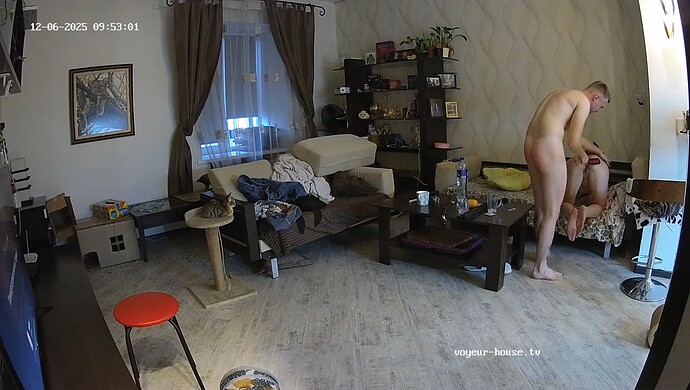 realm64-cam13-1765004017