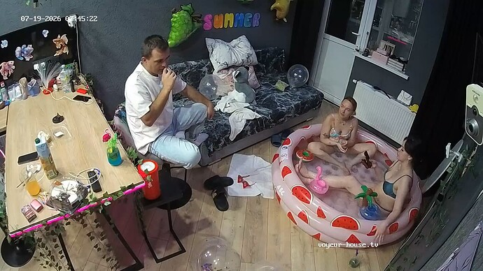AoraIzzy-20260719-01