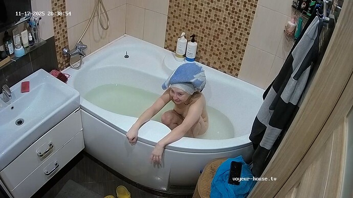 realm62-cam110-1763472294