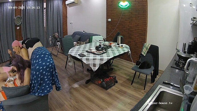 realm114-cam11-1757432089