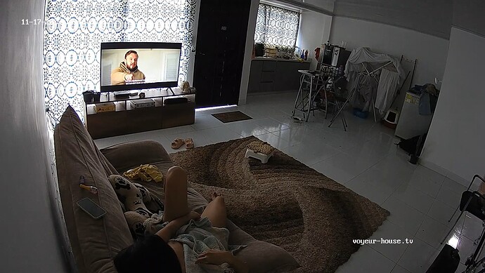 realm121-cam13-1763428237