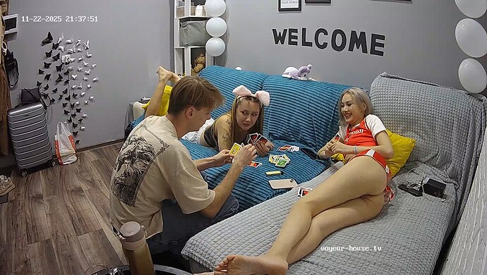 realm107-cam15-1763836711